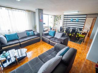 Foto 7 de EDIFICIO EN VENTA AL  SUR DE QUITO 662m2 CON LOCALES COMERCIALES