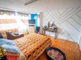 Foto 9 de EDIFICIO EN VENTA AL  SUR DE QUITO 662m2 CON LOCALES COMERCIALES
