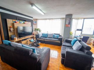 Foto 5 de EDIFICIO EN VENTA AL  SUR DE QUITO 662m2 CON LOCALES COMERCIALES