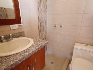 Foto 32 de VENTA DE CASA EN CASHAPAMBA SANGOLQUI 3 PISOS, 4 DORM, 157.000 USD