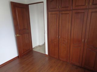 Foto 14 de GUAMANI CASA DE VENTA PORTAL DE ALCALA 3 HAB 176m CONJ. CON PISCINA