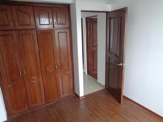 Foto 6 de GUAMANI CASA DE VENTA PORTAL DE ALCALA 3 HAB 176m CONJ. CON PISCINA