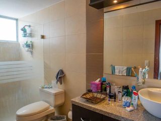Foto 9 de SUITE EN VENTA URBANIZACIÓN EL CONDADO 78 M²