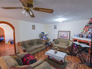 Foto 5 de CASA CIUDADELA GATAZO SUR  353m2 4 PARQUEADEROS