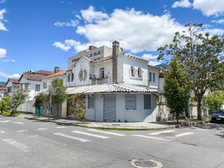 Foto 1 de ¡Oportunidad Única en el Centro Norte! Casa con Potencial de Inversión