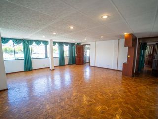 Foto 39 de LA MAGDALENA VENTA DE CASA RENTERA 5 PISOS 565M 3 GARAJES