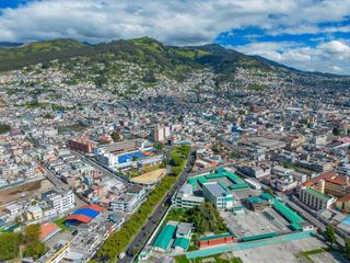 Foto 50 de LA MAGDALENA VENTA DE CASA RENTERA 5 PISOS 565M 3 GARAJES