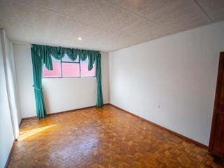 Foto 40 de LA MAGDALENA VENTA DE CASA RENTERA 5 PISOS 565M 3 GARAJES
