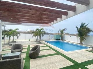 Foto 3 de En Venta casa en Urbanizacion exclusiva de Manta