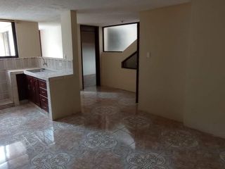 Foto 6 de SANTA BARBARA CHILLOGALLO CASA EN VENTA 319 m2 3 DEPARTAMENTOS