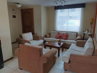 Foto 3 de CASA DE VENTA CLUB LOS PINOS ALBORNOZ-SANGOLQUI.