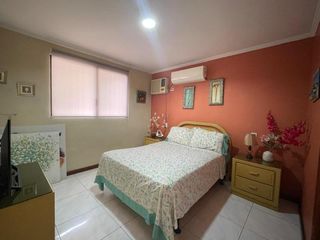 Foto 31 de Casa en Venta Porton Lomas de Urdesa