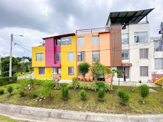 Foto 2 de SE VENDE CASA EN QUITUMBE - 160 M2  U$S 62.500