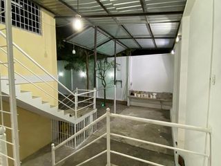 Foto 11 de SE VENDE HERMOSA CASA EN CHONE, AV. ELOY ALFARO