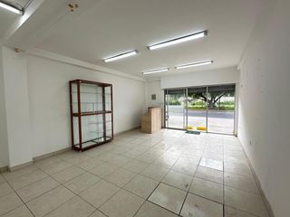 Foto 10 de LOCAL COMERCIAL EN ARRIENDO 36M2 LA PAMPA