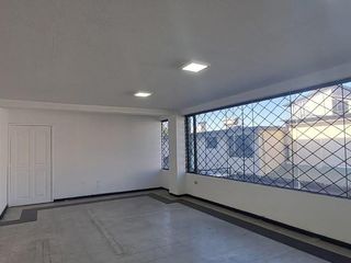 Foto 5 de Rento Oficina espacios 54m2 Av El Inca 2do piso