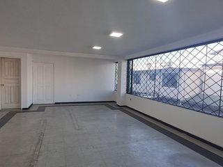 Foto 7 de Rento Oficina espacios 54m2 Av El Inca 2do piso