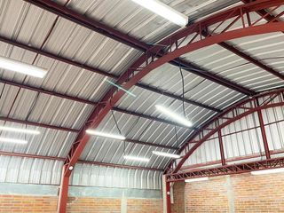 Foto 15 de ARRIENDO BODEGA / GALPÓN DE 400 M2 EN AV. GALO PLAZA LASSO