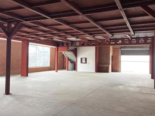Foto 6 de ARRIENDO BODEGA / GALPÓN DE 400 M2 EN AV. GALO PLAZA LASSO