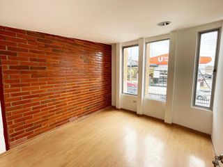 Foto 11 de ARRIENDO BODEGA / GALPÓN DE 400 M2 EN AV. GALO PLAZA LASSO