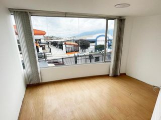 Foto 10 de ARRIENDO BODEGA / GALPÓN DE 400 M2 EN AV. GALO PLAZA LASSO