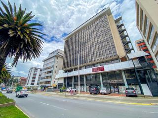 Foto 5 de OFICINAS EN RENTA 408M2 5to PISO AV. ELOY ALFARO Y 9 OCTUBRE