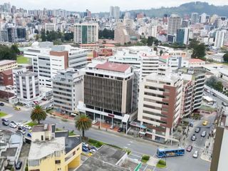 Foto 1 de OFICINAS EN RENTA 408M2 5to PISO AV. ELOY ALFARO Y 9 OCTUBRE