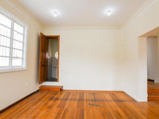 Foto 43 de Renta casa comercial 295m2 Mariscal Foch 2 Pisos