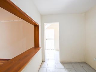 Foto 37 de Renta casa comercial 295m2 Mariscal Foch 2 Pisos