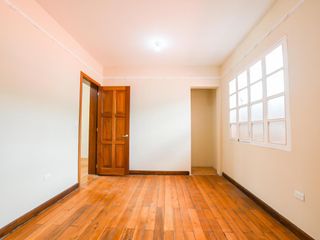 Foto 20 de Renta casa comercial 295m2 Mariscal Foch 2 Pisos