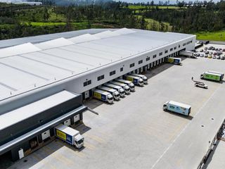 Foto 5 de ARRIENDO BODEGA, GALPÓN, MÓDULOS EN PIFO