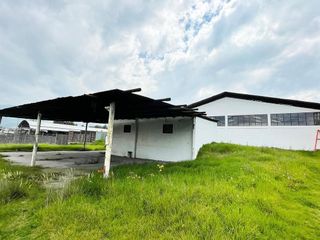 Foto 23 de Arriendo galpón más terreno plano en Pifo