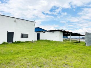 Foto 30 de Arriendo galpón más terreno plano en Pifo