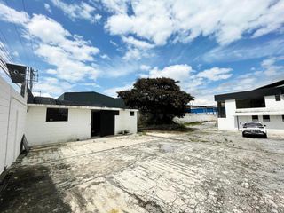 Foto 4 de Arriendo galpón más terreno plano en Pifo