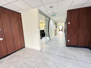 Foto 27 de REPÚBLICA DEL SALVADOR EDIFICIO CORPORATIVO ARRIENDO OFICINA 350,58m2