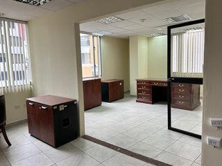 Foto 36 de REPÚBLICA DEL SALVADOR EDIFICIO CORPORATIVO ARRIENDO OFICINA 350,58m2