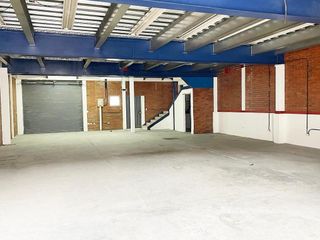 Foto 4 de ARRIENDO BODEGA / GALPÓN DE 400 M2 EN AV. GALO PLAZA LASSO