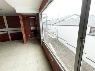Foto 11 de ARRIENDO BODEGA / GALPÓN DE 400 M2 EN AV. GALO PLAZA LASSO