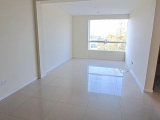 Foto 4 de Departamento en av. EEUU, corazon del distrito JL Bustamante y Rivero-OCASION