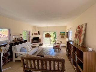 Foto 2 de Casa en venta en Santa Catalina.