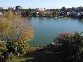 Foto 17 de Casa sobre laguna en Altamira