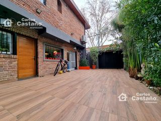 Foto 15 de Exc. Chalet en Esquina, Todo Reciclado a Nuevo con Detalles de Categoría