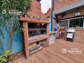 Foto 17 de Exc. Chalet en Esquina, Todo Reciclado a Nuevo con Detalles de Categoría