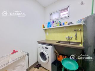 Foto 14 de Exc. Chalet en Esquina, Todo Reciclado a Nuevo con Detalles de Categoría