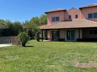 Foto 2 de Casa en alquiler en barrio Santa Catalina, Villanueva.