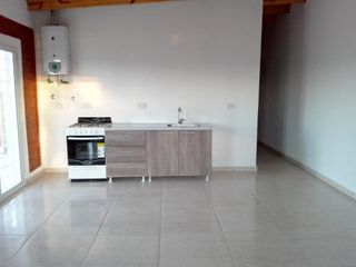Foto 2 de VENDE CASA EN CENTENARIO- 2 HABITACIONES