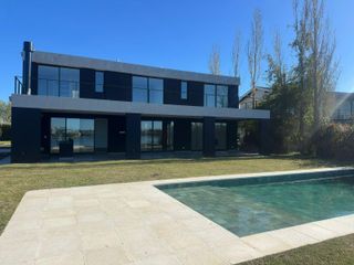 Foto 29 de Alquiler Anual Casa a La Laguna en San Benito Villanueva Tigre