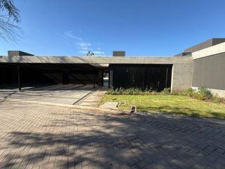 Foto 2 de Casa de categoría en alquiler PATAGONIA HOME - VILLA WARCALDE