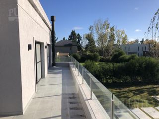 Foto 28 de Casa en Venta en San Eliseo Golf a estrenar