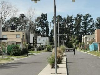 Foto 9 de Terreno en venta - 200Mts2 - Pilar